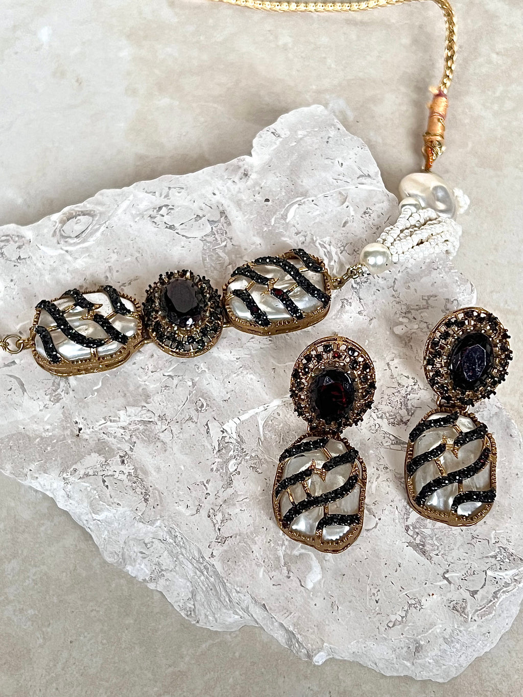 Choker Set