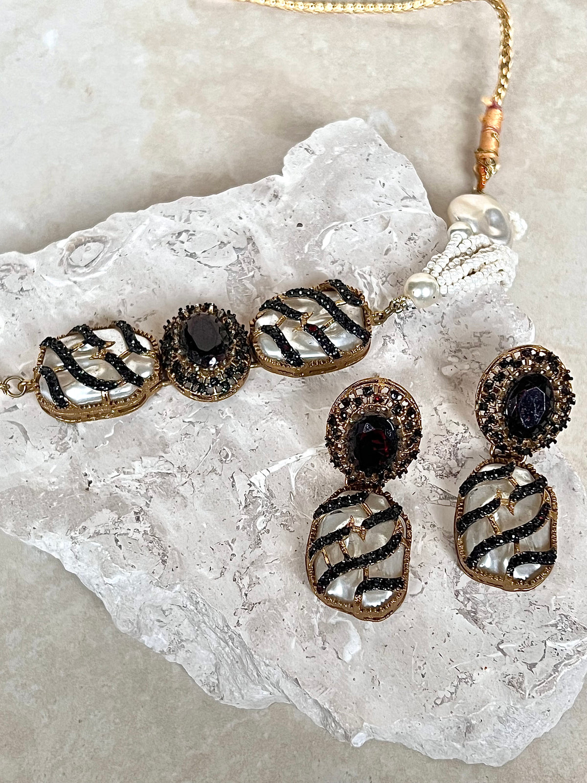 Choker Set