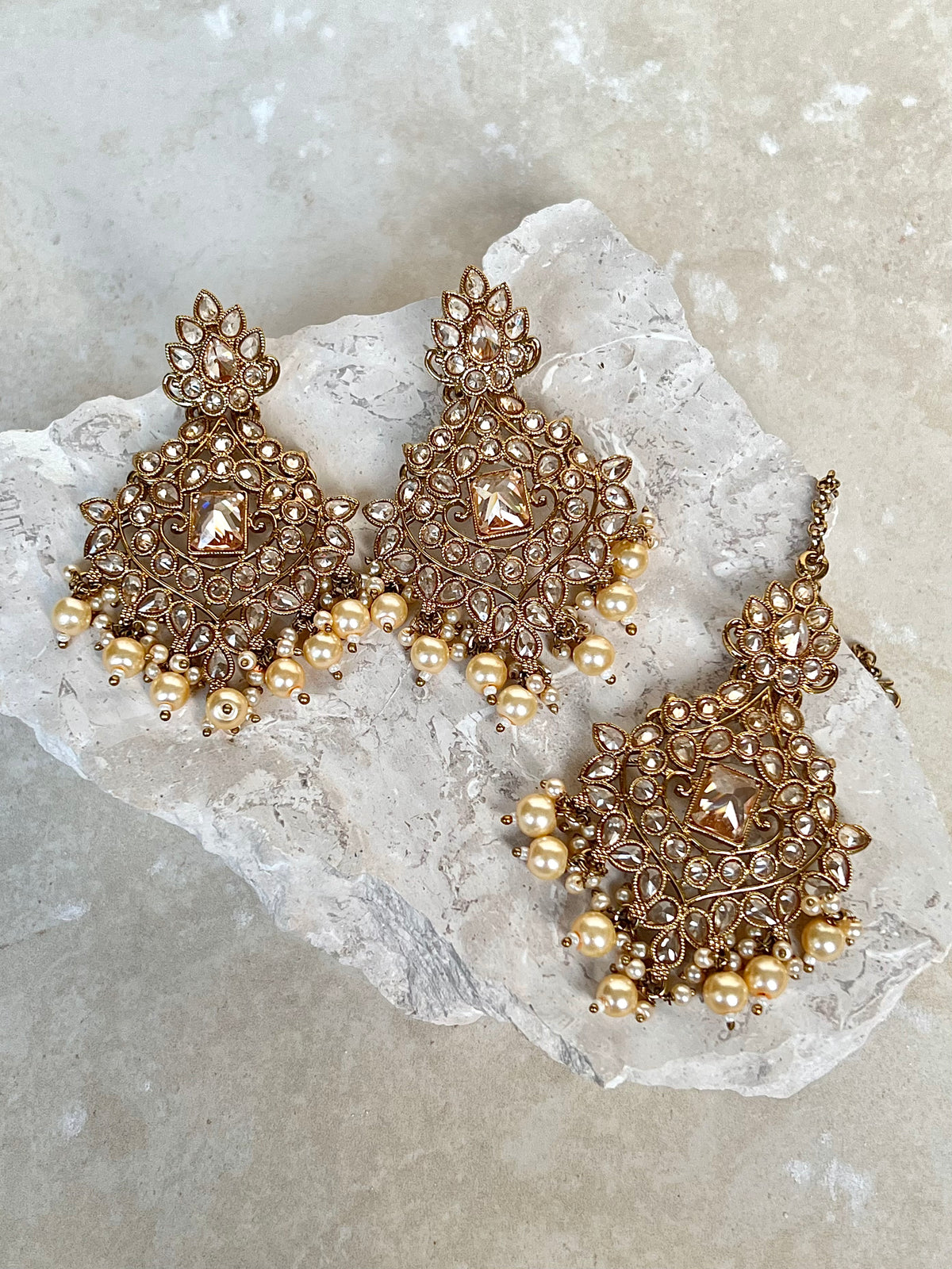 Kundan Tikka Set